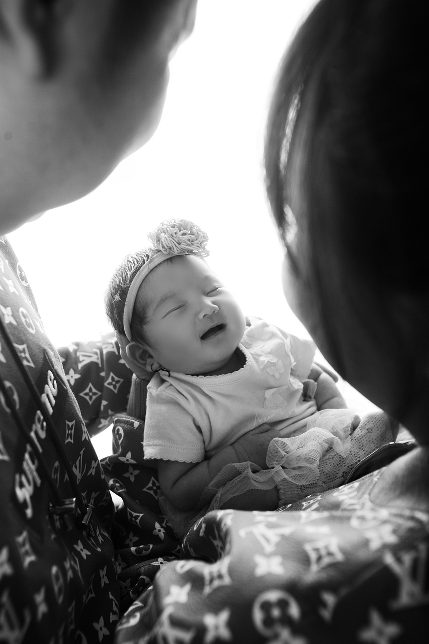 baby, newborn, family, parents, dad, mom, child, happy, little, vietnamese, black and white, mother, father